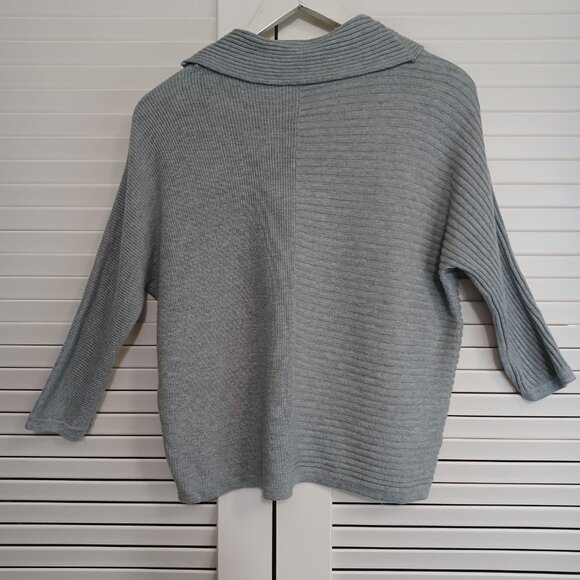 Chicos Top Gray Ribbed Knit Cowl Neck Pullover Sweater Womens Small Chicos 0 - Picture 7 of 8